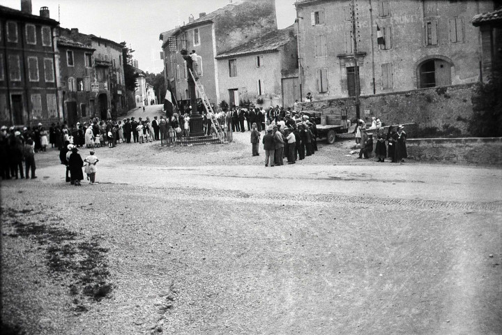 Suze-la-Rousse.- Célébration du 14 juillet 1936.