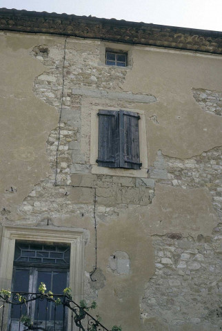 Rousset-les-Vignes.- Le château.