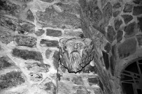 Piègros-la-Clastre.- Culot dans le chœur de l'église Saint-André.