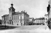 Valence.- La mairie inaugurée le 16 décembre 1894.