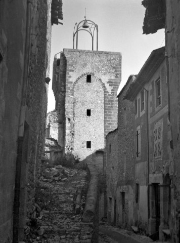 Montbrun-les-Bains. - Le beffroi.