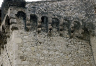 Montclar-sur-Gervanne.- Le château de la Vachères.