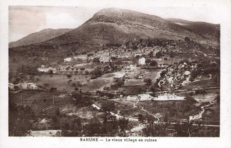 Vue générale du vieux village.