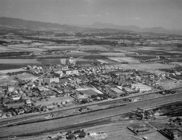 Portes-lès-Valence.- Vue aérienne d'une partie de la ville.