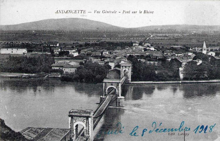 Le pont suspendu Marc Seguin sur le Rhône.