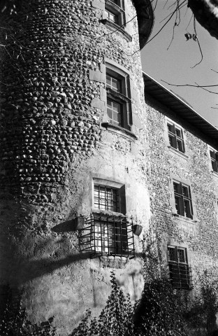 Châtillon-Saint-Jean. - La façade principale du château Bady.