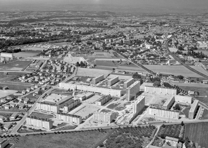 Romans-sur-Isère.- Vue aérienne du quartier de la Monnaie.