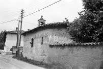 Anneyron. - La façade sud de la chapelle du hameau de Coinaud.