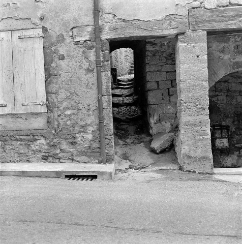 Étoile-sur-Rhône.- Passage Fontaine Couverte.