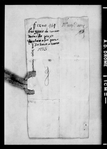 Donation par Guigue de Tournon.