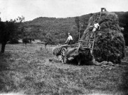 Vaunaveys-la-Rochette.- Monticule de foin aux Vallons faubourg de Vaunaveys.