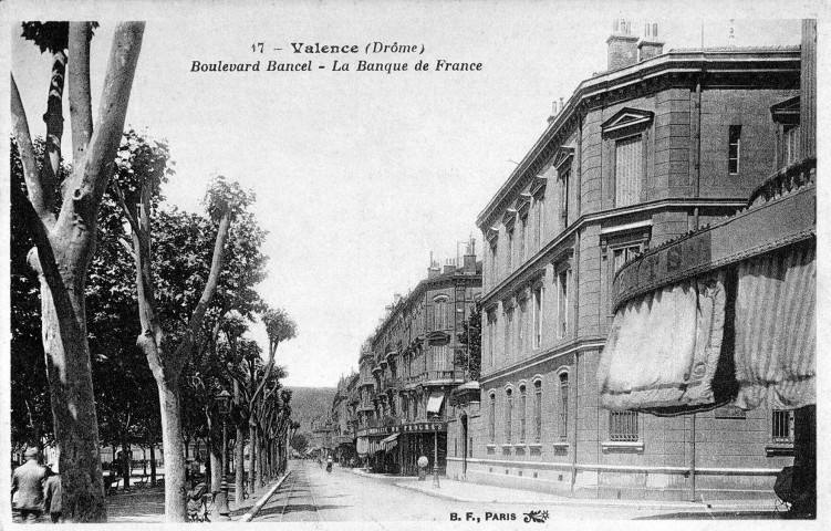 La banque de France qui a ouvert ses portes le 31 août 1871, boulevard Bancel.