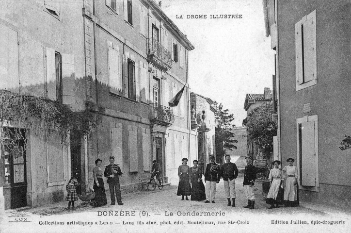 L'ancienne gendarmerie.