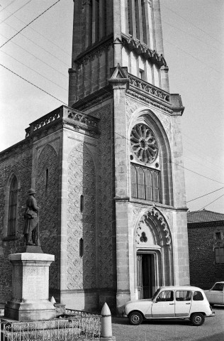Mureils.- Le clocher de l'église Saint-Jean.