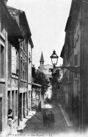 Rue Bayard, au fond le couvent des religieuses de la Visitation (détruit).