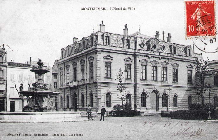 La mairie.