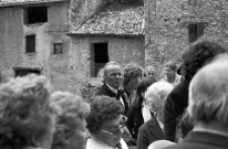 Châtillon-en-Diois.- Journée de l'association Histoire Archives Drômoises, Mr Small pendant la visite du village.