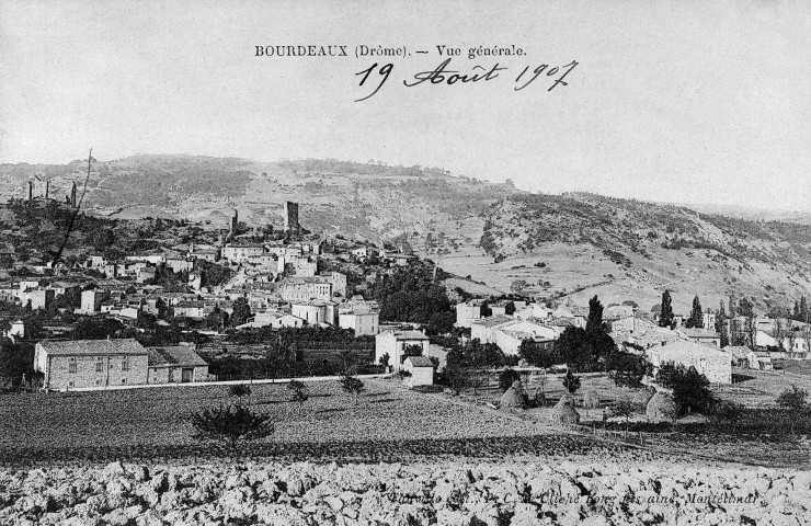 Bourdeaux.- Vue générale du village.