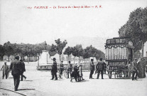 L'avenue Gambetta et l'esplanade du Champ de Mars.
