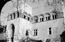 Montélimar. - La façade ouest du château des Adhémar.