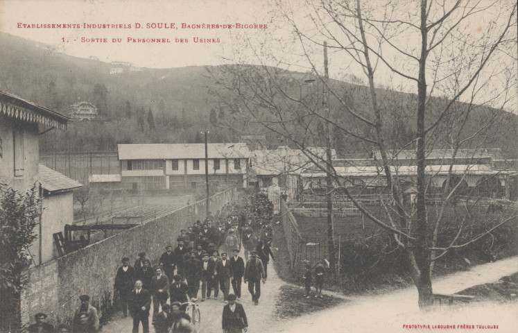 Cartes postales vierges en lien avec ses activités professionnelles.