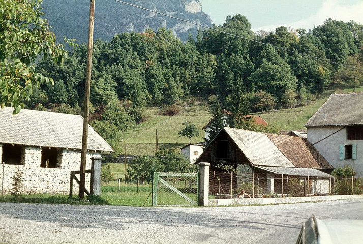 Glandage.- Vue du village.