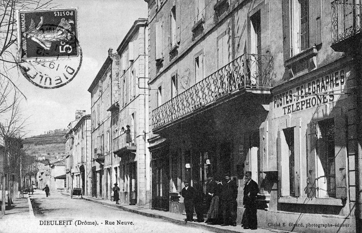 La poste, rue Neuve.