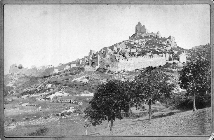 Saint-Péray (Ardèche).- Les ruines du château de Crussol.