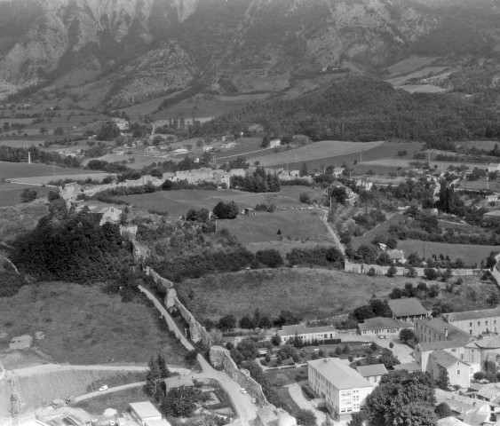 Vue aérienne des remparts.