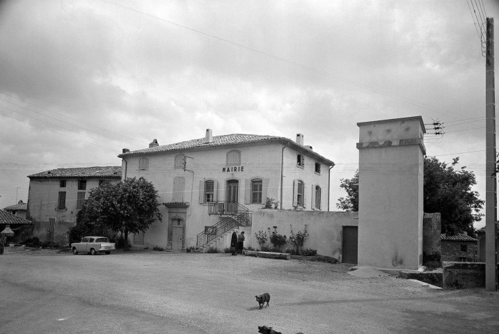 Rochegude.- La mairie.