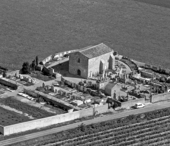 La Bâtie-Rolland.- Vue aérienne de la chapelle du cimetière.