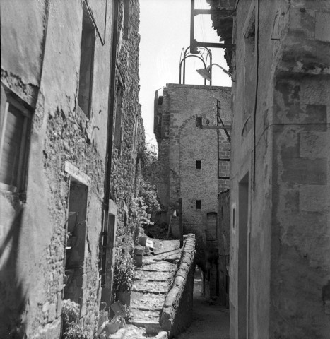 Montbrun-les-Bains. - Le beffroi.