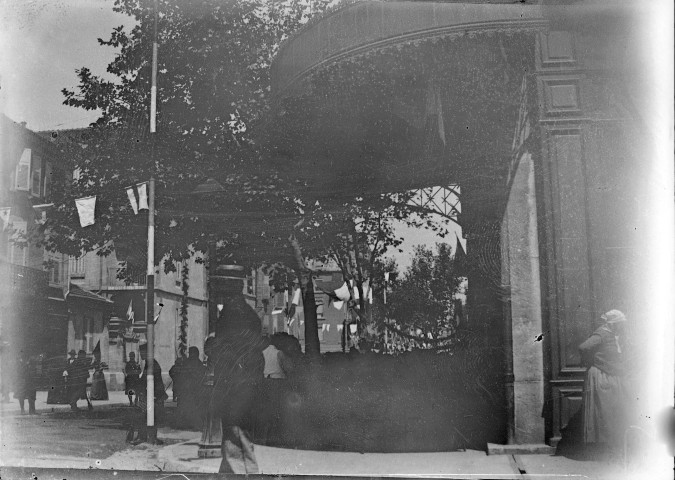 Valence.- L'angle d'avenue Victor Hugo et rue Chevandier.