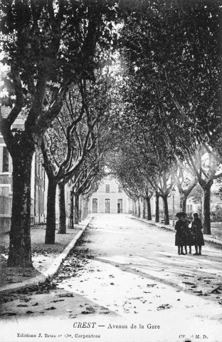 L'avenue de la Gare.