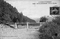 Buis-les-Baronnies.- Un pont sur l'Ouvèze.