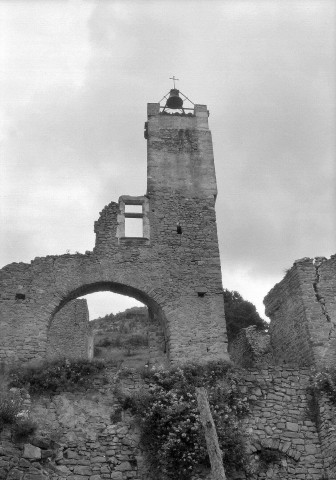 La Bégude-de-Mazenc. - Le beffroi de l'ancien village Châteauneuf-de-Mazenc.