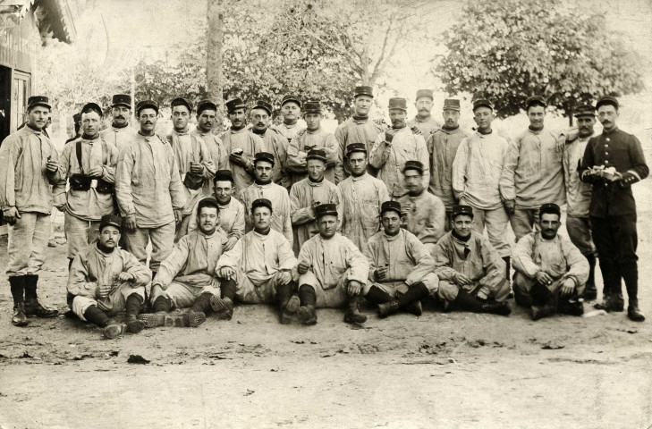 Casernement à Romans.