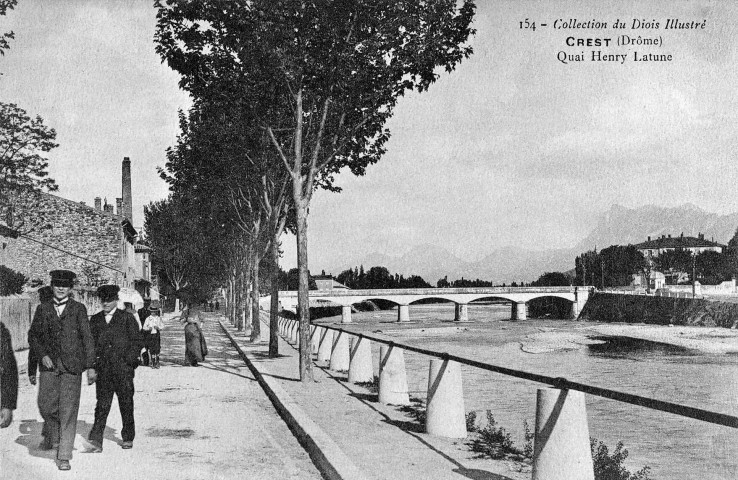 Quai Henri Latune et le pont sur la Drôme.