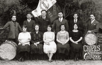 Jeunes gens de la classe de 1926.