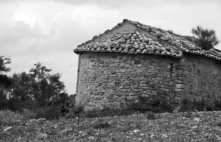 Châteauneuf-de-Bordette.- Le chevet de la chapelle Saint-Quentin.