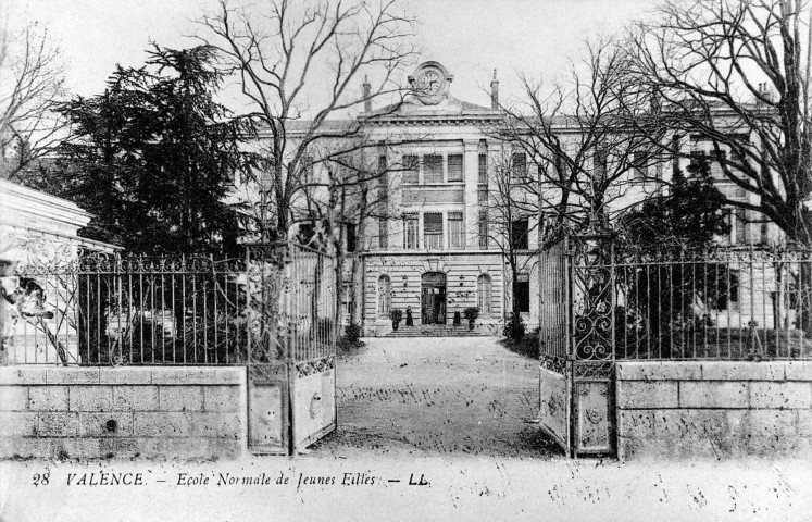 Valence.- L'école normale d'institutrice.