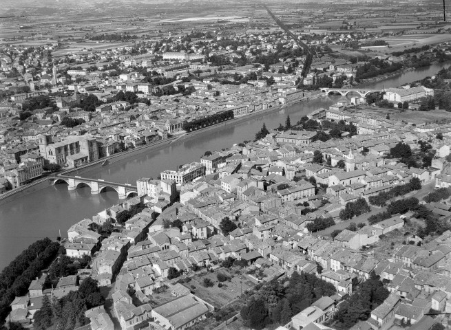 Vue aérienne des deux villes.