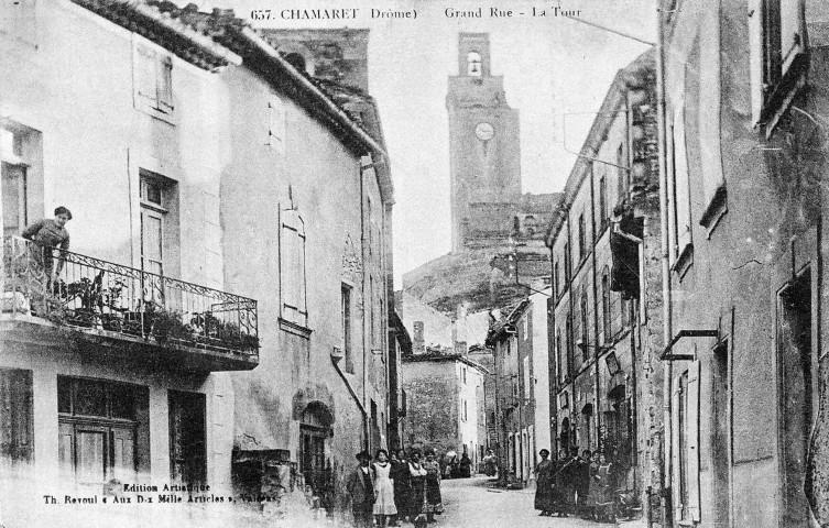 Chamaret.- Vue du donjon (7,35 m).