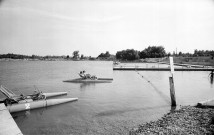 Montélimar. - La base de loisirs sur le plan d'eau de Montmeillan.