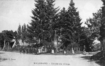 Malissard.- L'entrée du village.