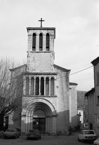 Bourdeaux.- L'église Saint-Savin.