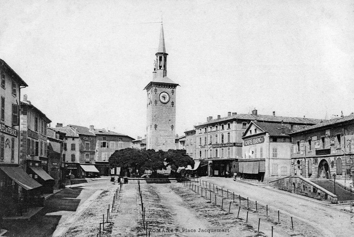 Romans-sur-Isère.- Place Jacquemart.