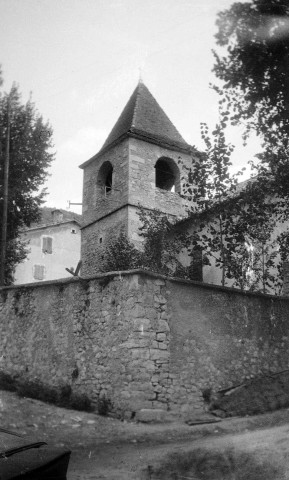 Clansayes. - Le clocher de l'église Saint-Michel.