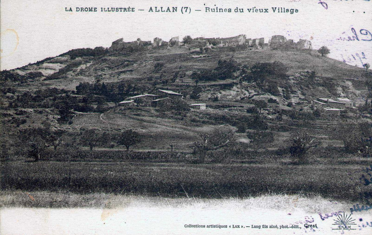 Les ruines du vieux village.