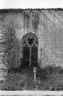 Châteauneuf-de-Galaure.- Détail de la chapelle Saint-Pierre de l'ancien prieuré de Cordeliers, au hameau de Charrières.